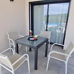 Mekasteni *