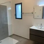 Mekasteni Vila *