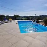 Mekasteni Vila *