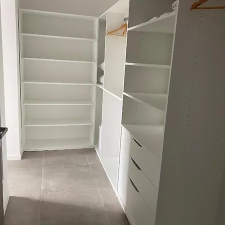 Mekasteni Villa Cirendinu