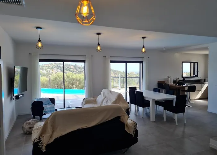 Villa Mekasteni Cirendinu